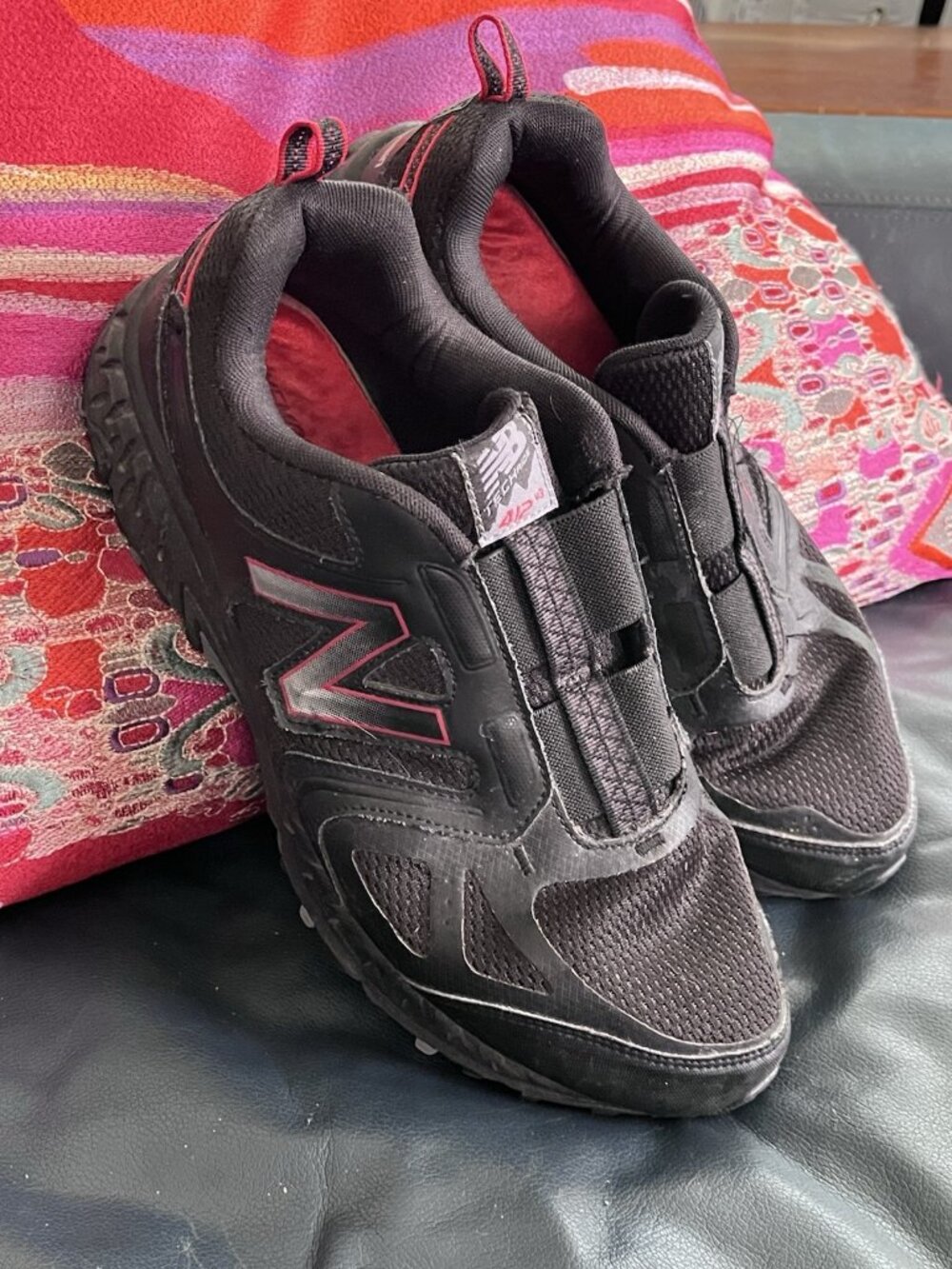 NEW BALANCE 412 V3 All Terrain Trail Shoes Men’s 10 Black Red Slip-On Hiking